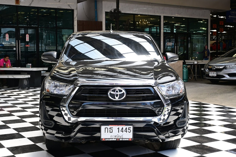 TOYOTA HILUX REVO