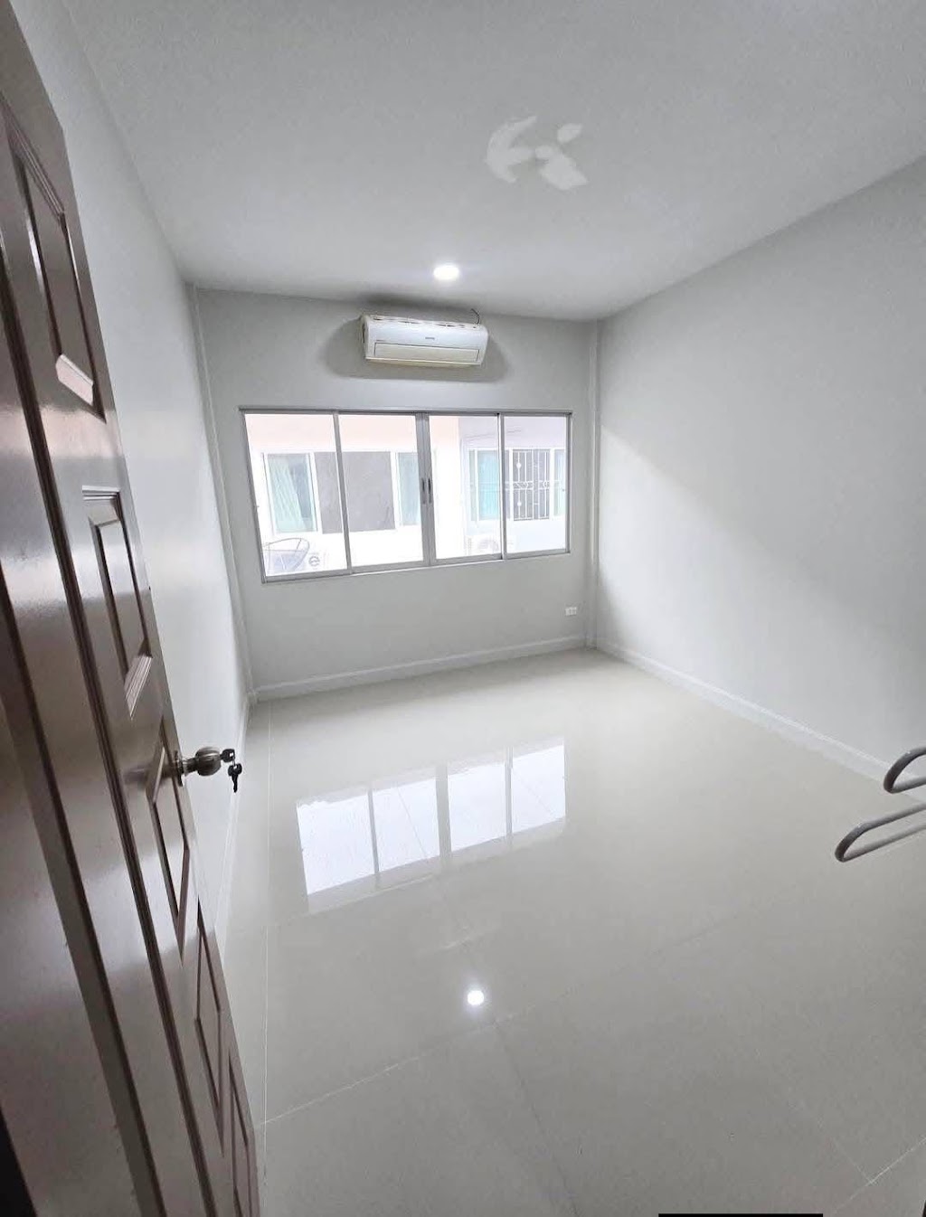 บ้านพนาสนธิ์ เทพอนุสรณ์ · วิชิต 3