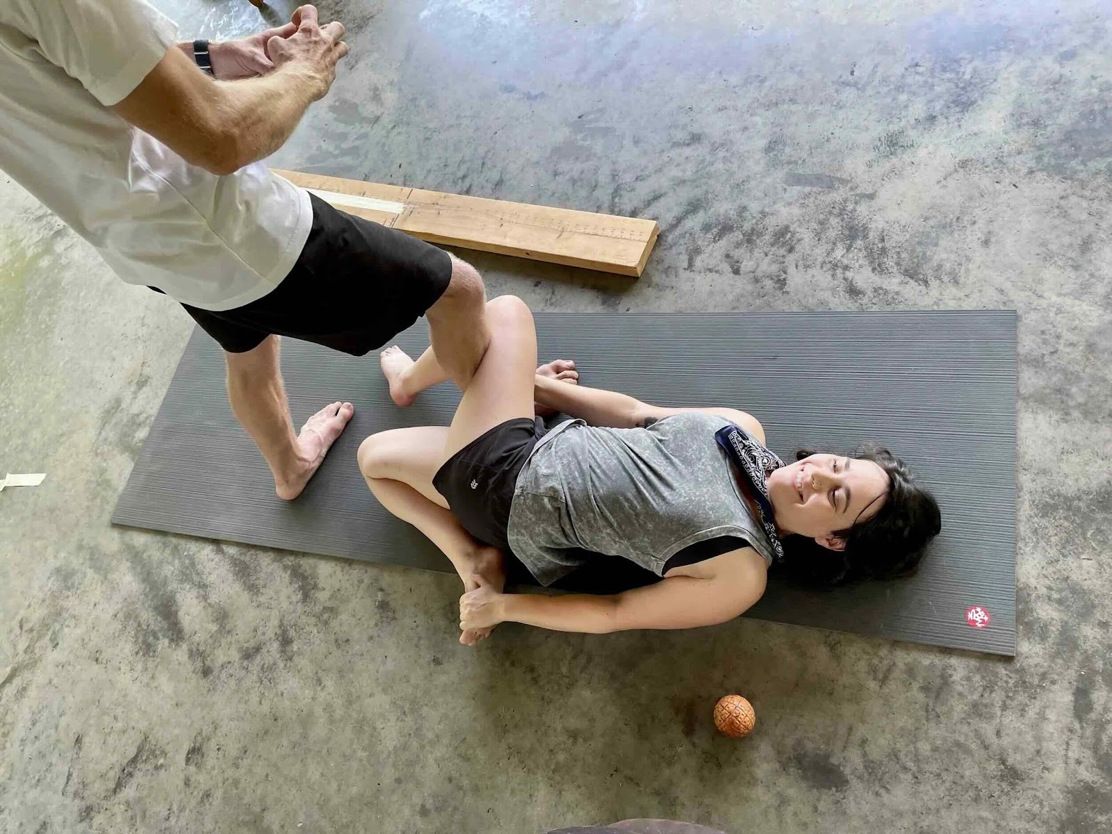 MoveWise — Kat Bretzel twist assist