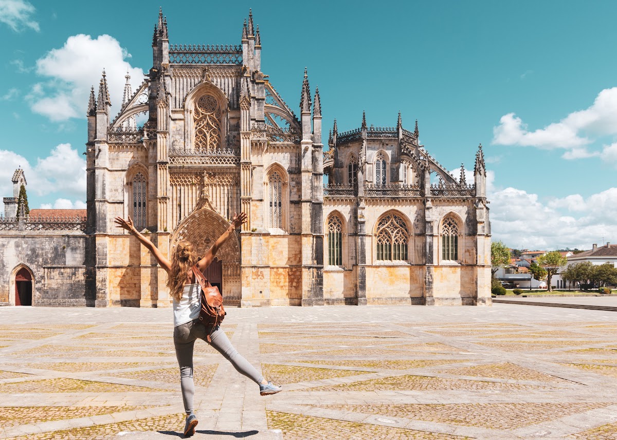 Lisbon to Porto: Fátima & Batalha 1-Day Tour for Couples