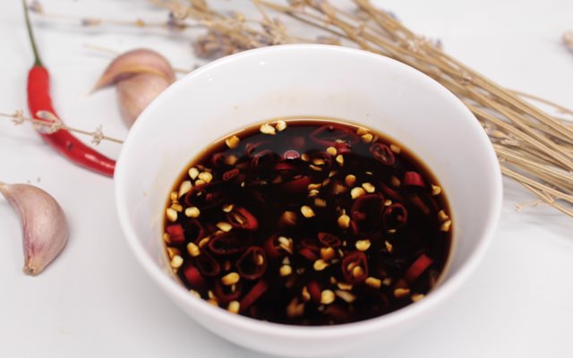 Nước Tương Tỏi Ớt