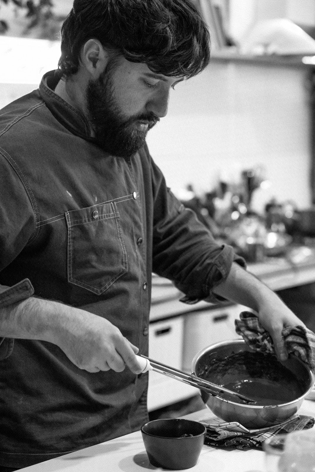 Leonardo Lemes cocinando en Clorofila