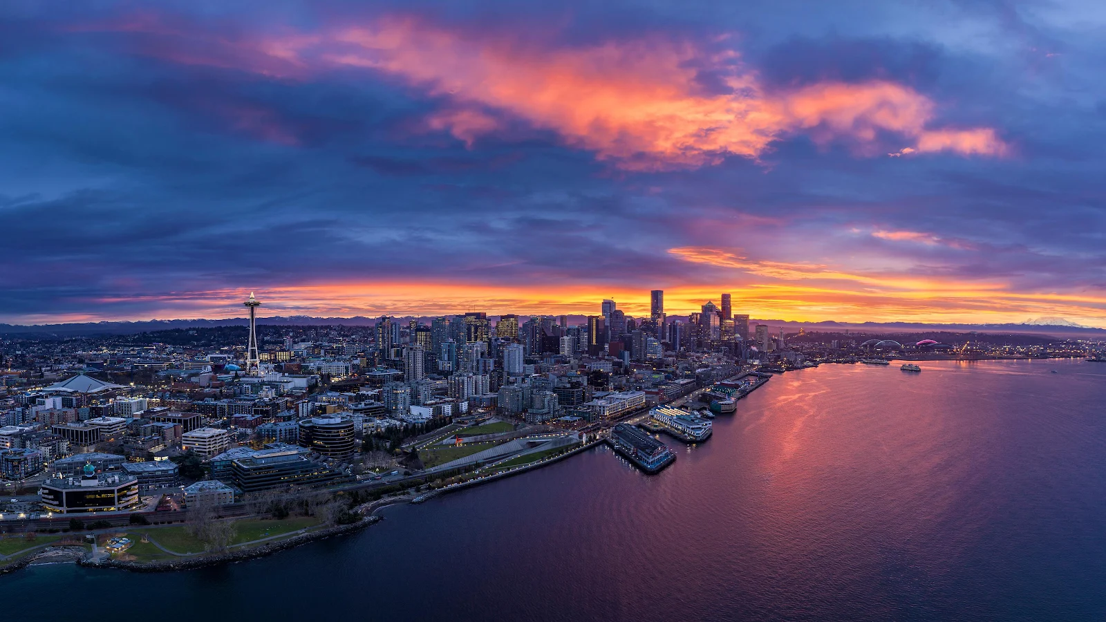 Seattle Skyline At Sunset - Landscape Photography 4K Wallpaper (3840x2160)