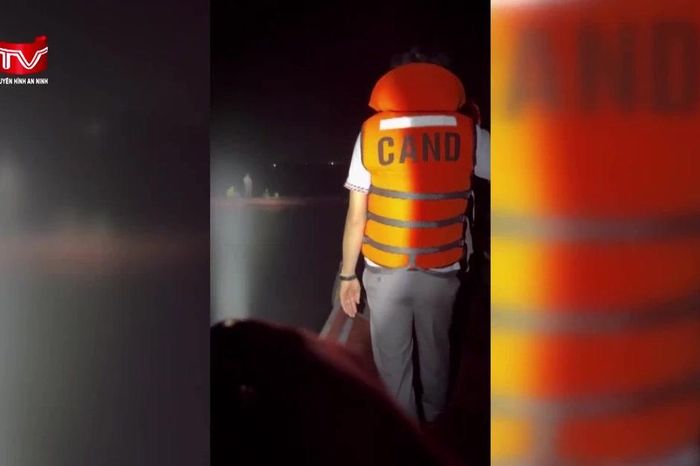 Cận cảnh bắt giữ 'cát tặc' hoạt động trên sông Đáy - Chuyên trang An Ninh Thủ Đô - Báo Công an nhân dân