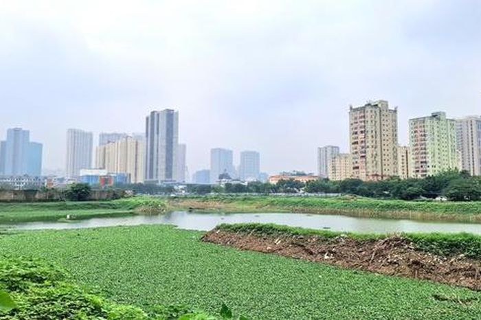 Cận cảnh công viên hồ điều hòa trên 'đất vàng' giữa Thủ đô bị bỏ hoang suốt 16 năm - Báo Sức Khỏe &amp; Đời Sống