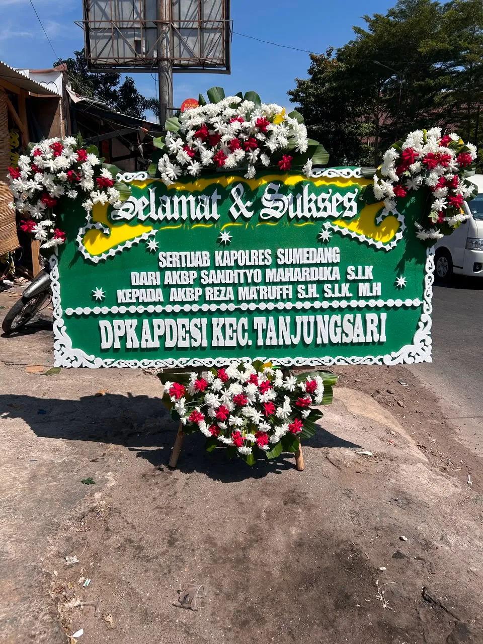 Standing Flower Wisuda Bandung