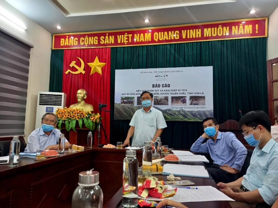 Hội nghị Báo cáo kết quả thám sát và khai quật di tích mái đá Bản Mòn, xã Thôm Mòn, huyện Thuận Châu, tỉnh Sơn La