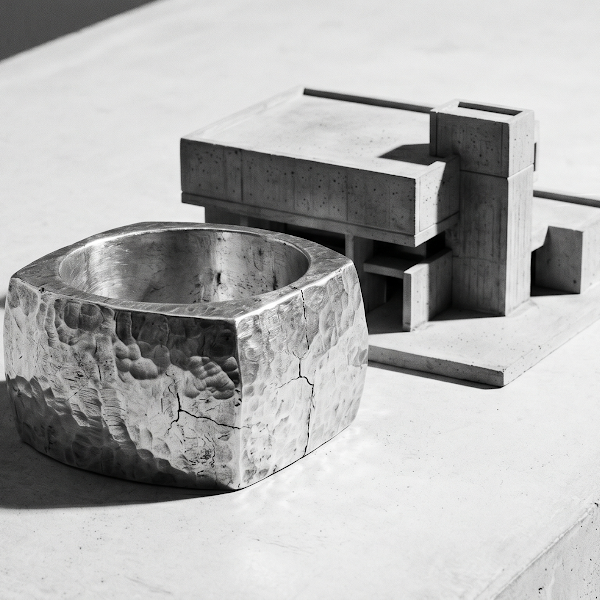 The Scale Relationship Between Sculpture and Jewellery card thumbnail