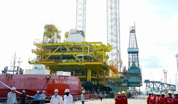 PTSC M C hạ thủy thành công giàn xử lý trung tâm Lạc Đà Vàng A - Sẵn sàng cho thử thách ngoài khơi