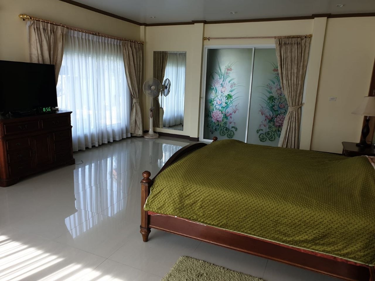 Jomtien Beach Condo S2 - Studio, Floor 6 11