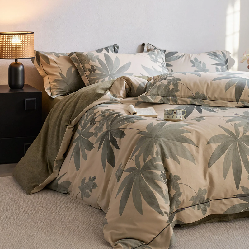 Cotton bedding with floral pattern, 4-piece