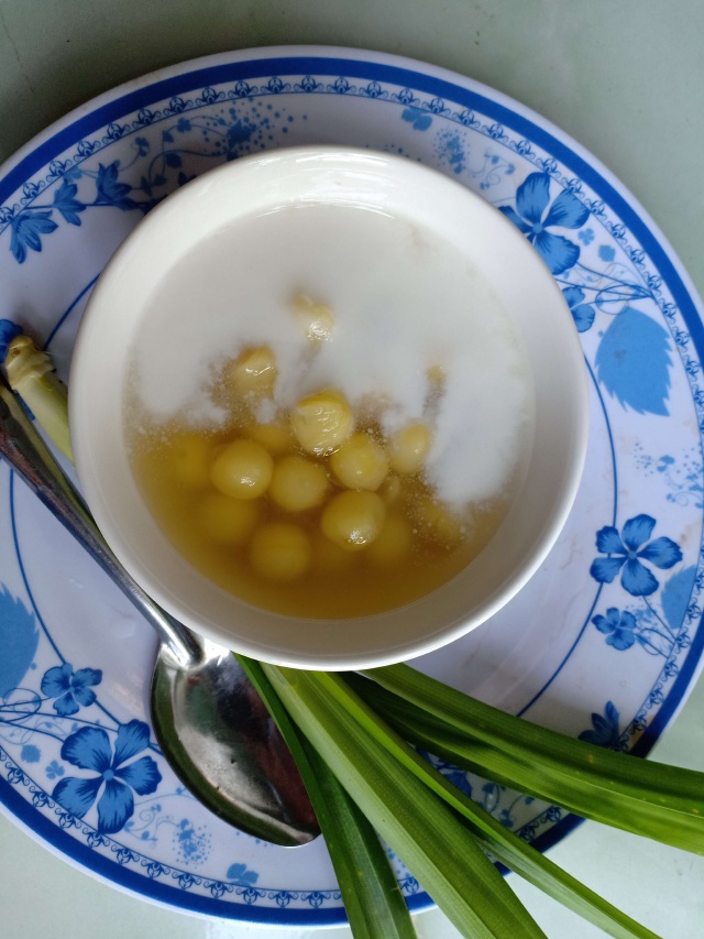 Chè Hạt Sen Đậu Ván
