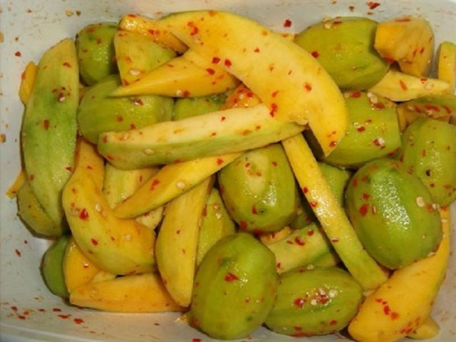 Cóc Xoài Trộn Muối Ớt