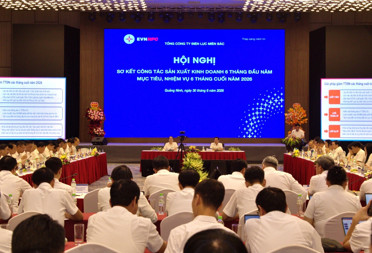 EVNNPC tổng kết nửa năm, đặt mục tiêu đột phá cho 6 tháng cuối năm 2026