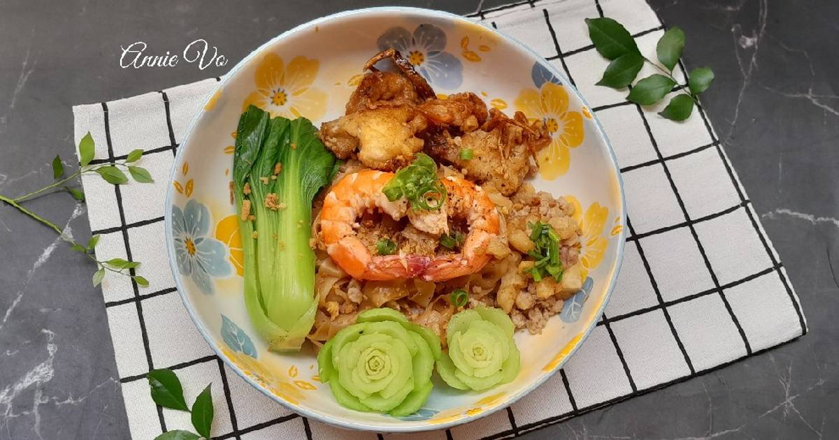 Bánh đa đỏ trộn tôm cua