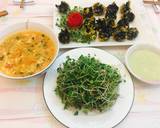 Bữa chiều thật tuyệt vì đủ rau mầm, canh và cá trích chiên rong biển.