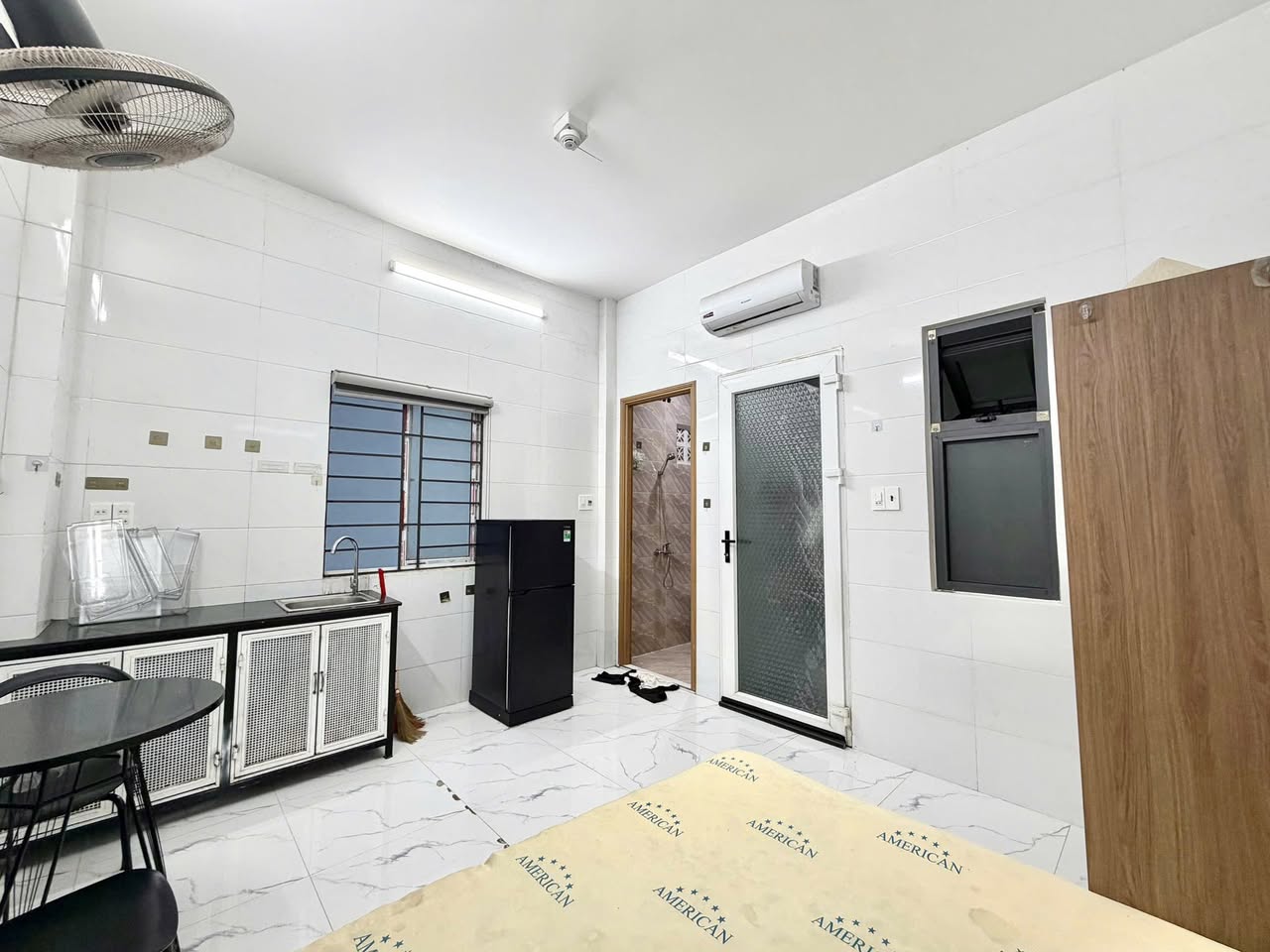 Cho thuê phòng có nội thất như hình 2