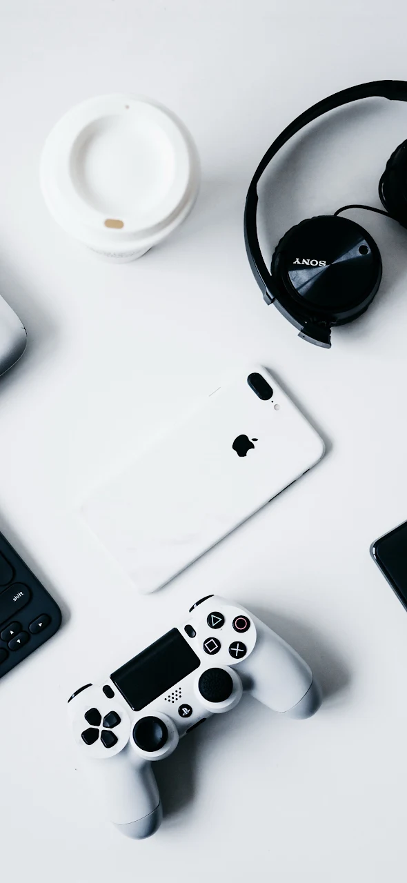 Headphones, Game Controller, White, Black, Input Device 2K iPhone Phone Wallpaper