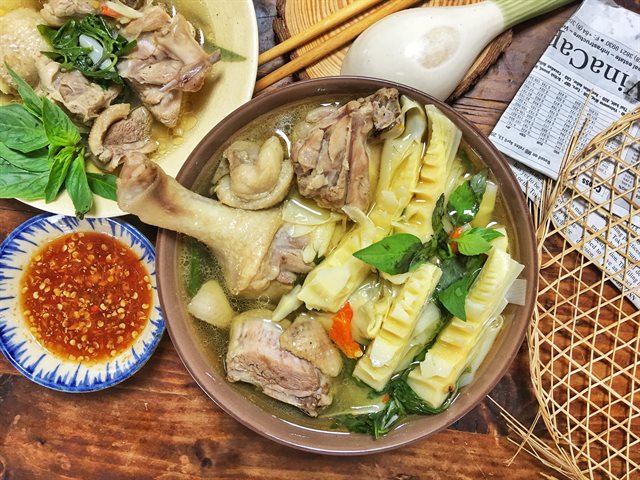 VịT Xáo Măng
