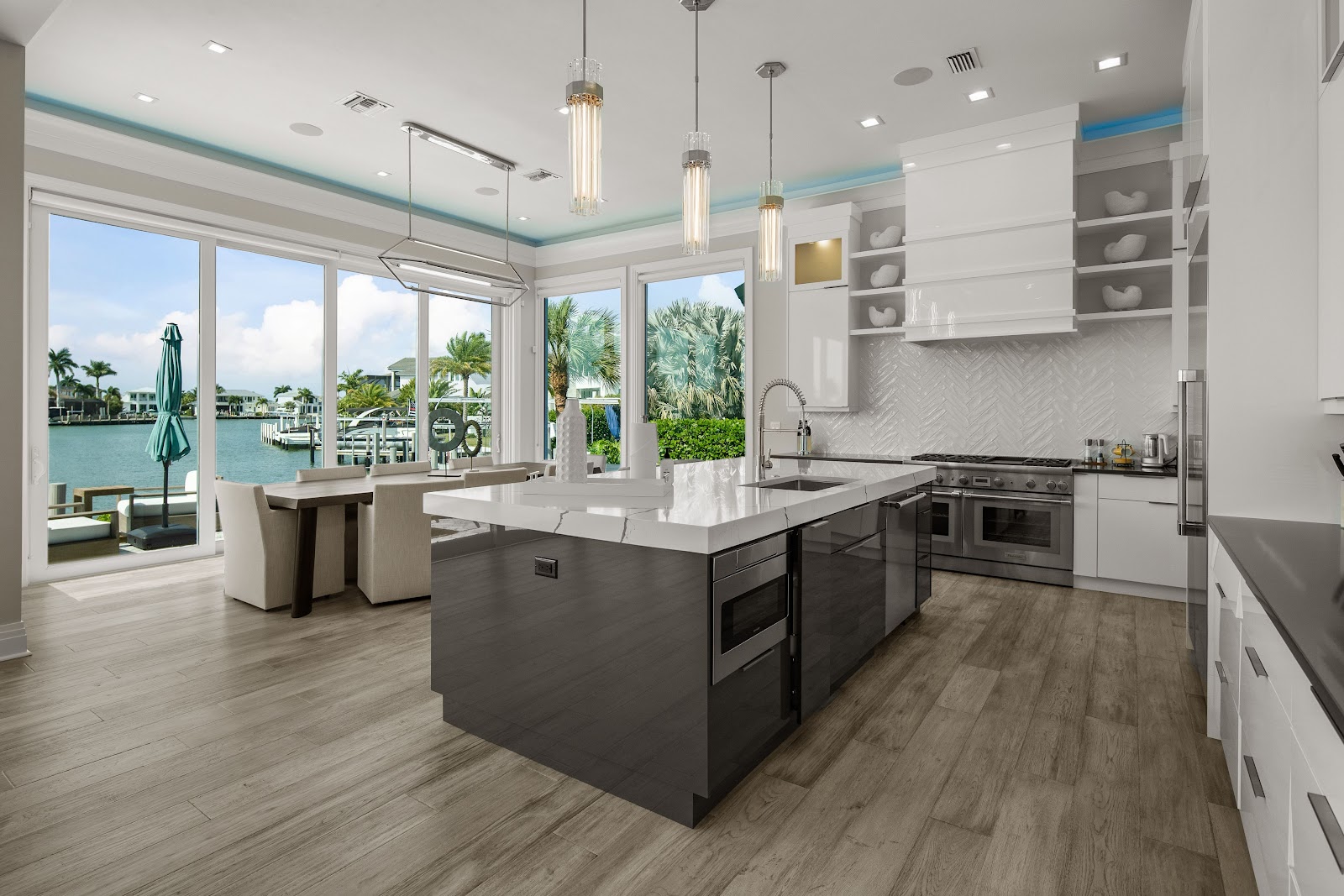 Marco Island, Florida, USA — 4-Bed Villa With Hot Tub 2