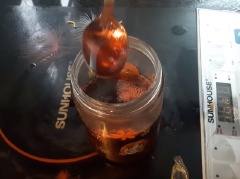 Đợi siro nguội rót vào hũ, đậy kín bảo quản dùng dần. Siro mận hậu tại nhà đơn giản và thành phẩm thì không chê vào đâu cho được. Đặc biệt với cách làm này bạn vừa thu được nước siro để dành pha thức uống vừa có được mứt mận dẻo ngọt nhâm nhi cùng trà nóng rất tuyệt.