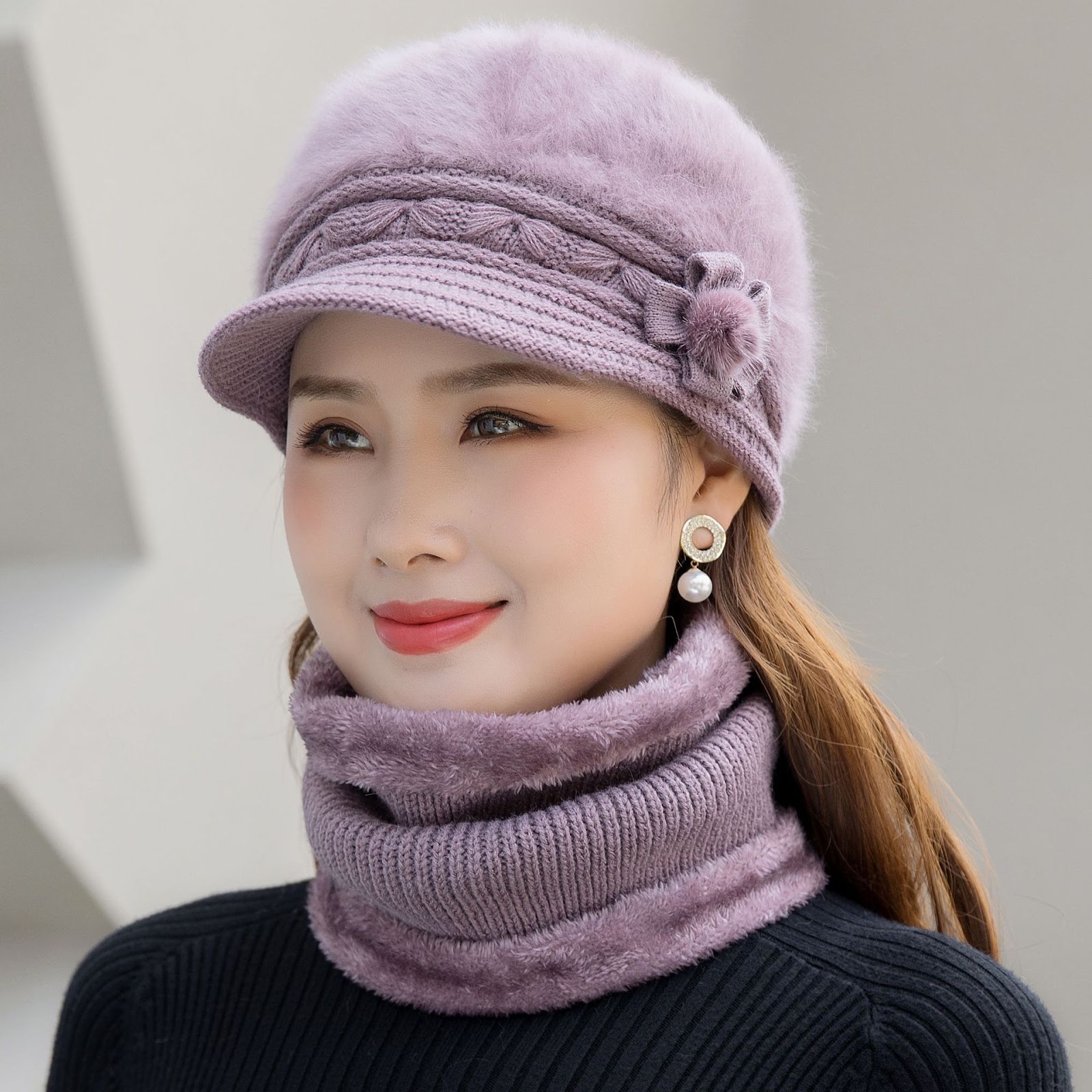 Knitted hat and scarf set, warm