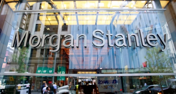 Morgan Stanley hạ mạnh dự báo giá dầu, cảnh báo dư cung quay trở lại
