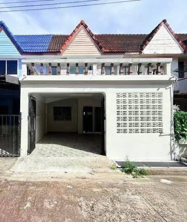 Townhouse · Wichit