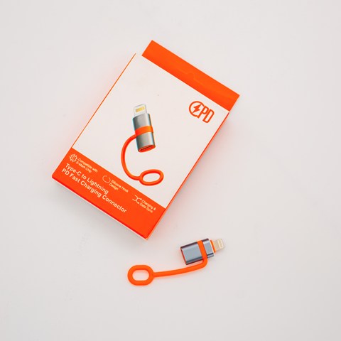 lightning-usb-c adapter