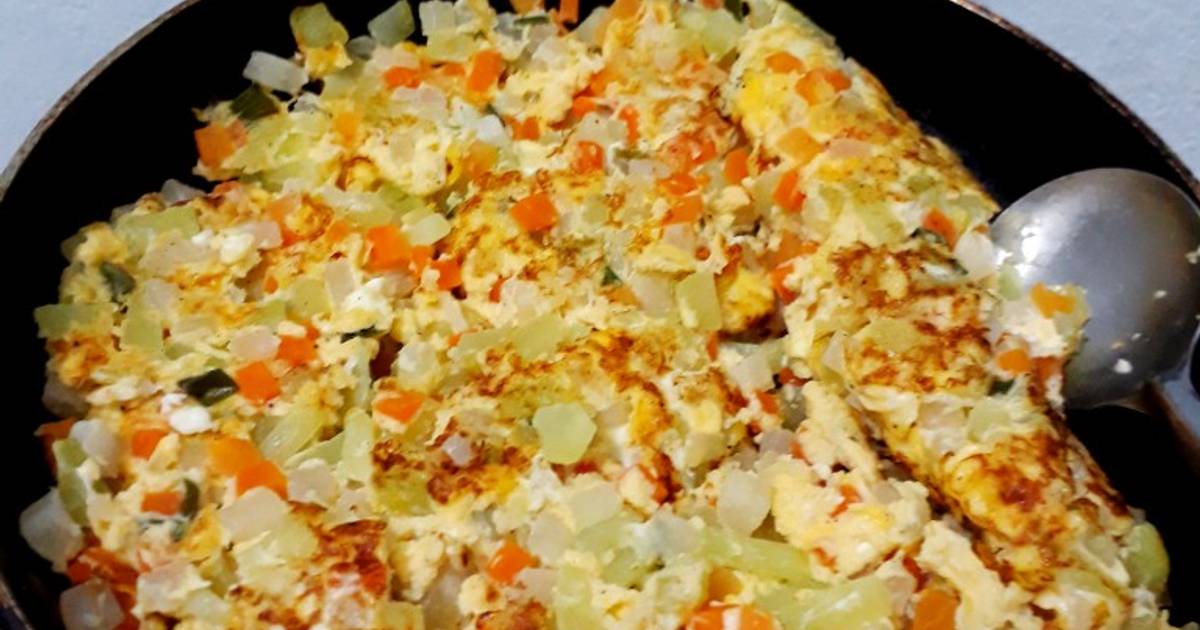 Trứng rán rau củ 🥕