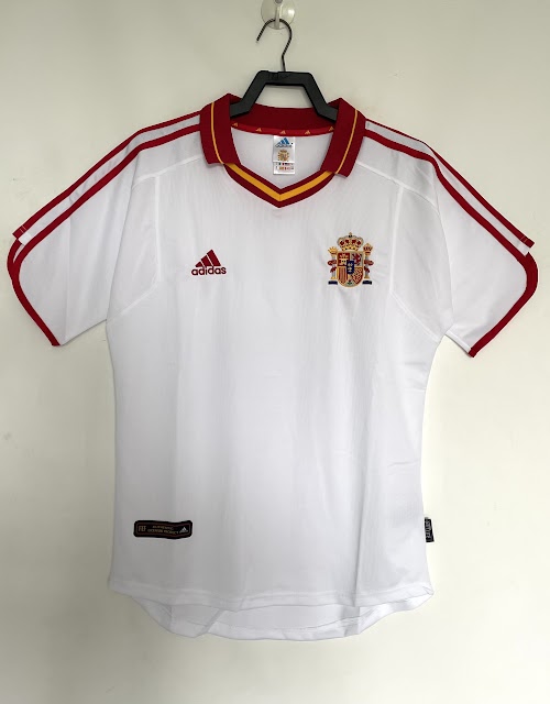 Equipación de visitante de España de 2000.jpeg