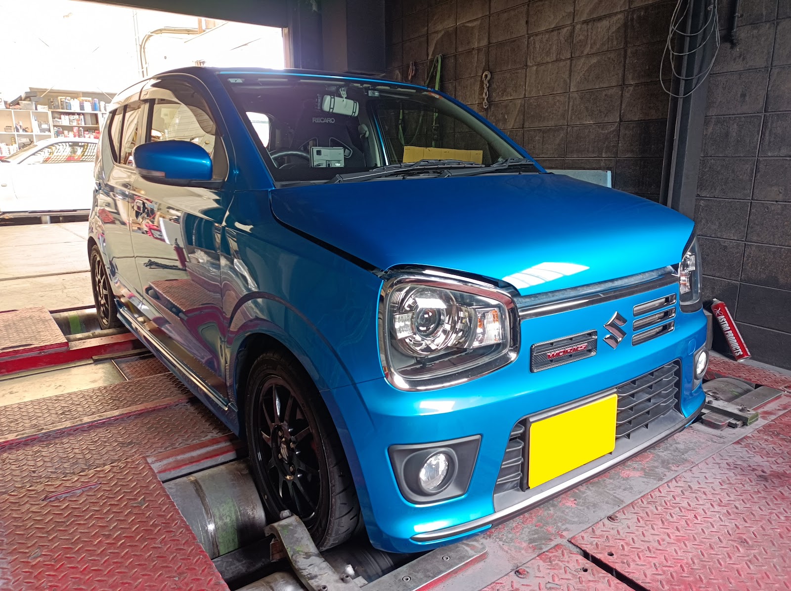 HKS九州サービス｜北九州のチューニング＆カスタム専門ショップ