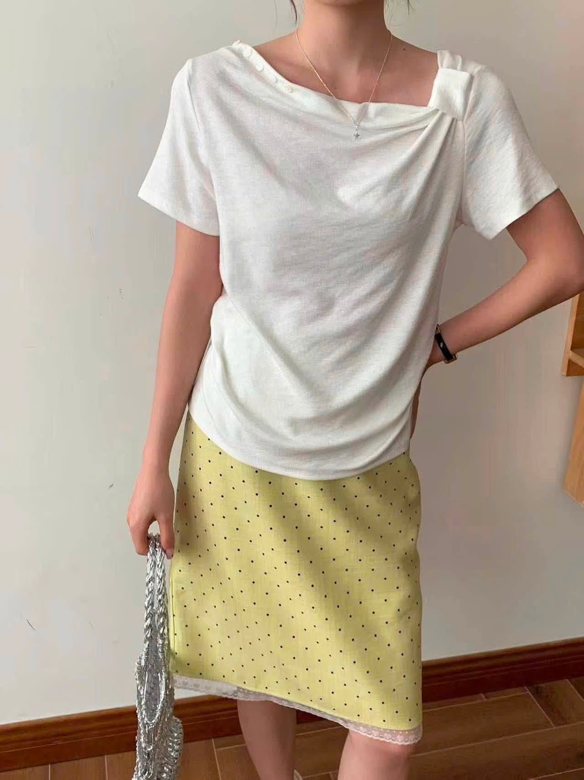 Áo thun nhíu vai trơn nút XONXEN SHOP 3009 – Image 3