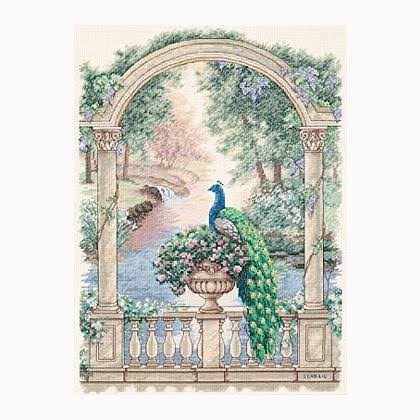 DIM35110 Majestic Peacock