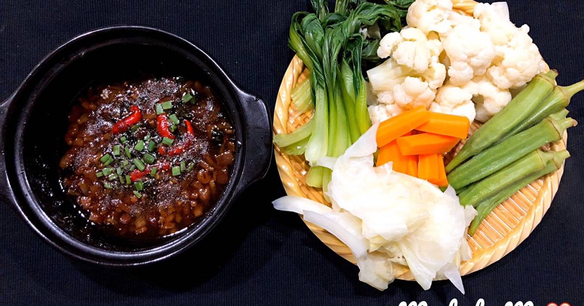 Rau củ luộc chấm
Kho quẹt