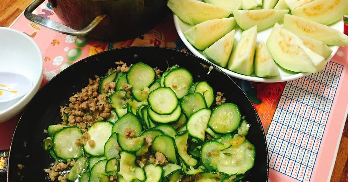 Bí ngòi xào thịt băm