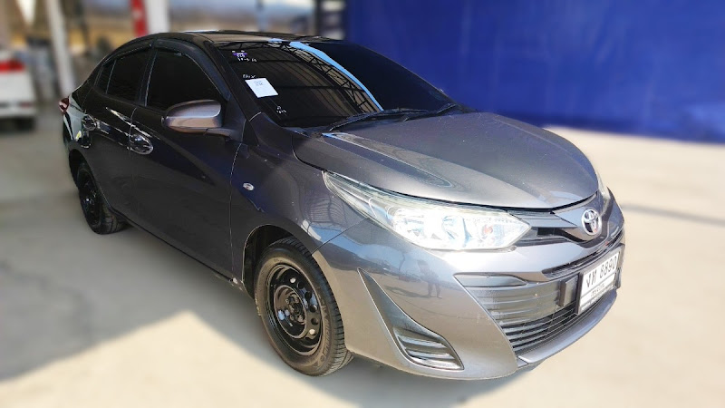 TOYOTA YARIS ATIV