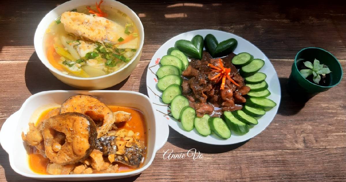 Bữa cơm canh chua cá kho tộ