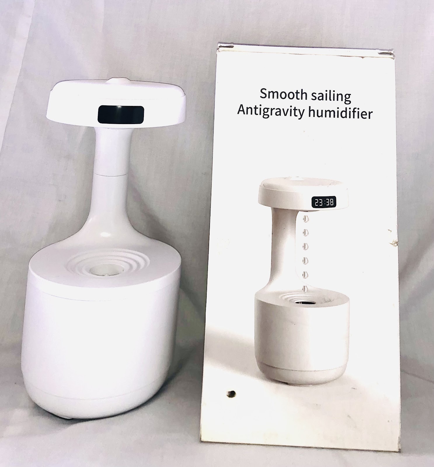 Smooth sailing antigravity humidifier