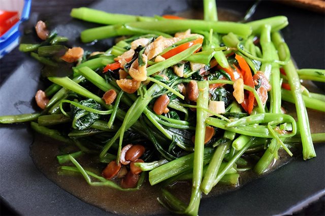 Rau Muống Xào Tương Đậu