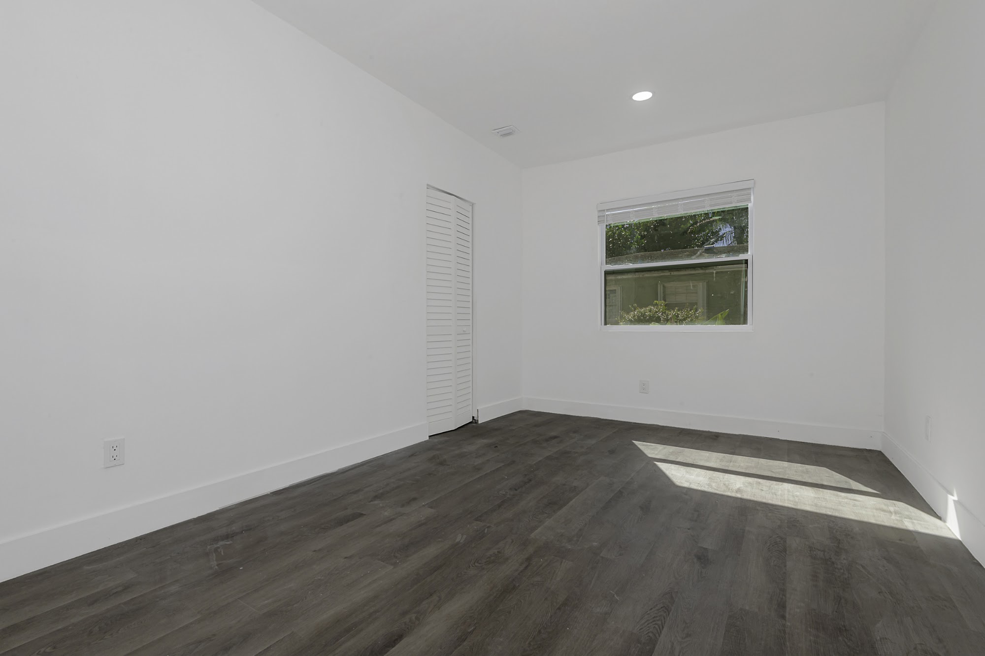 302 SW 15th St, Dania Beach, FL 33004 property photo 47