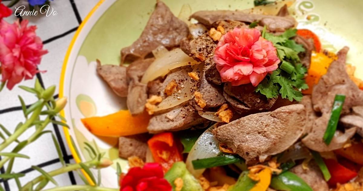 Gan heo xào ớt chuông