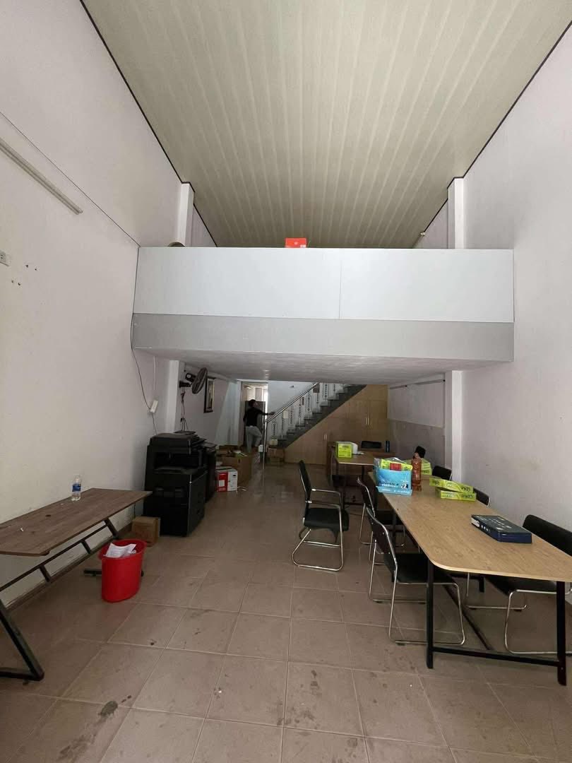 Cho thuê nhà gác lửng mặt tiền LÊ VĂN LONG 2