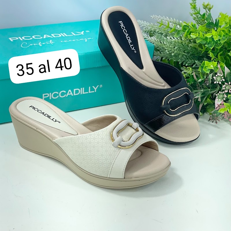Sandalia plataforma con hebilla dorada · foto 2