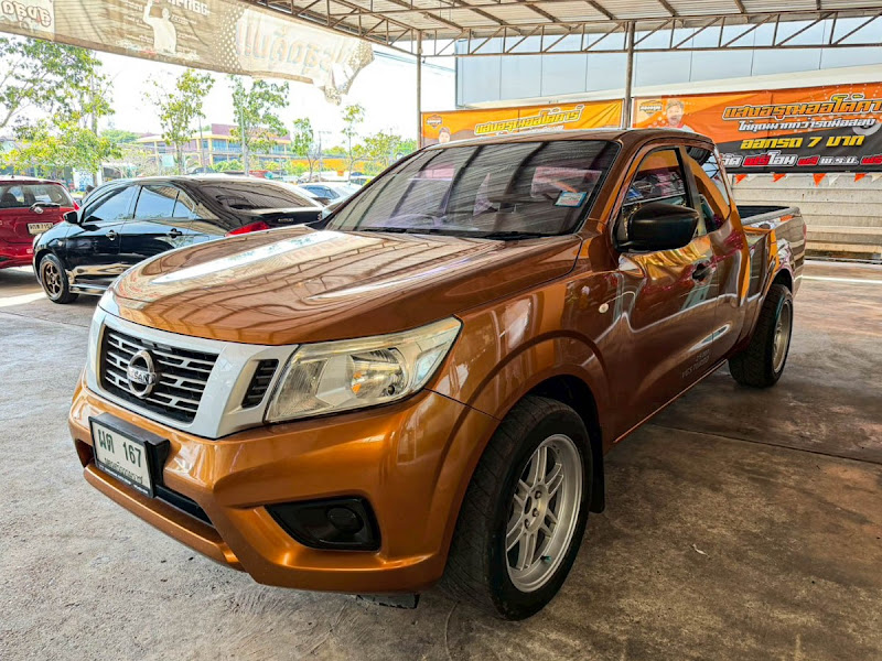 NISSAN NAVARA