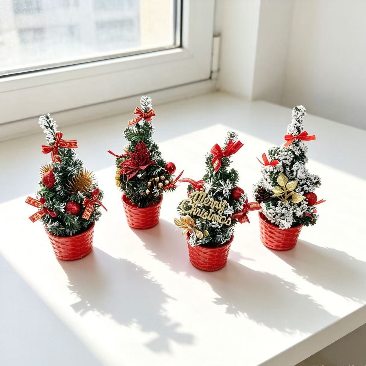 Mini Christmas Tree with LED Lighting, 20 cm