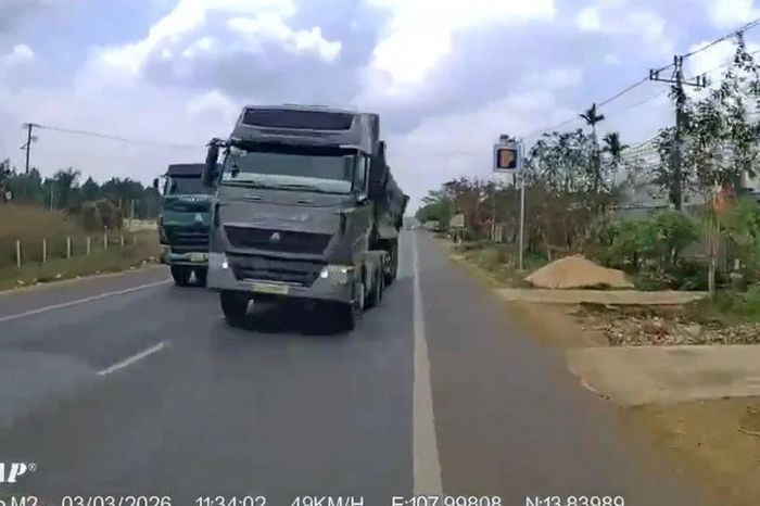 Lấn làn vượt ẩu trên quốc lộ 14, tài xế xe đầu kéo bị xử phạt - Báo Gia Lai