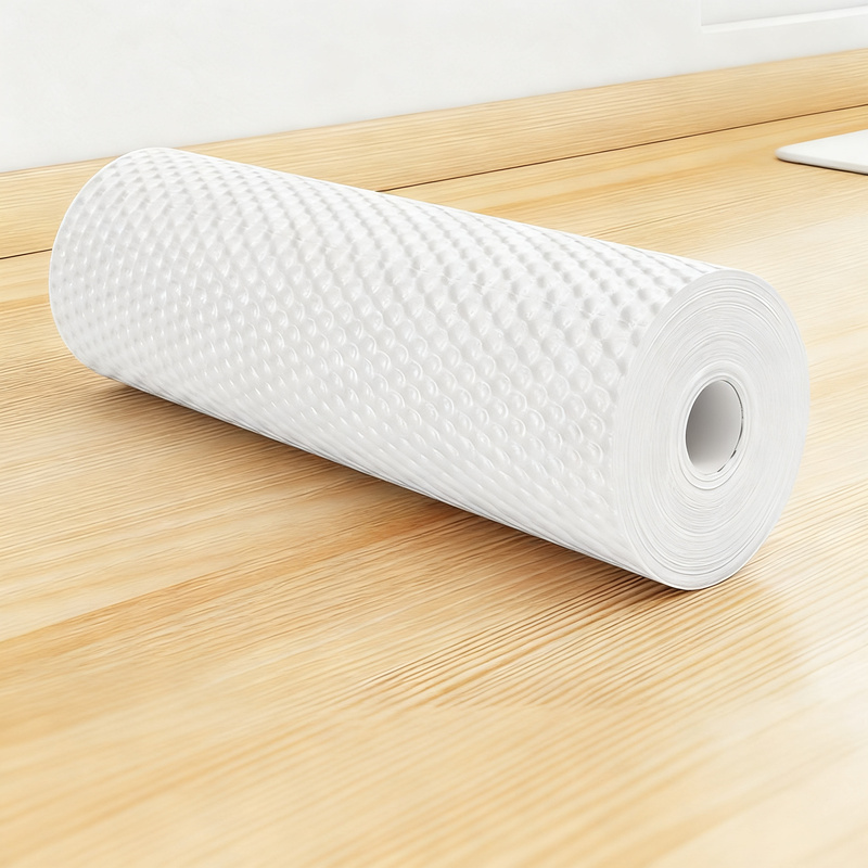 Disposable cleaning cloths made of nonwoven, usable dry and wet
