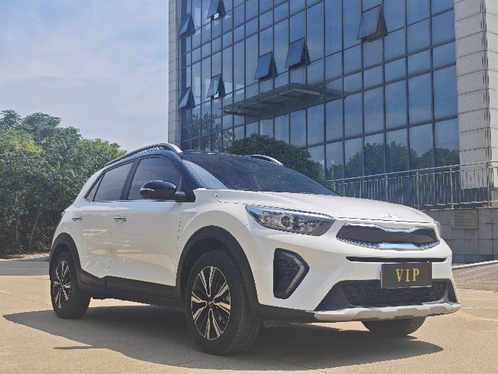 KIA KX1