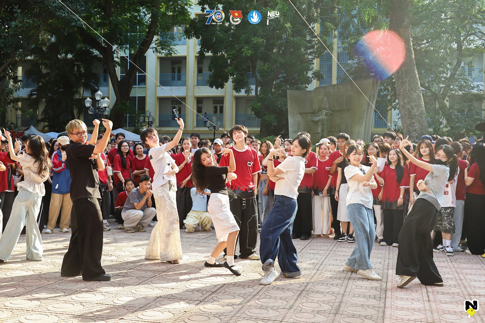 Những bước nhảy Random Dance ngập tr&agrave;n năng lượng, thể hiện sự tự tin v&agrave; nhiệt huyết cuồng nhiệt của tuổi trẻ. (Ảnh: BTC)